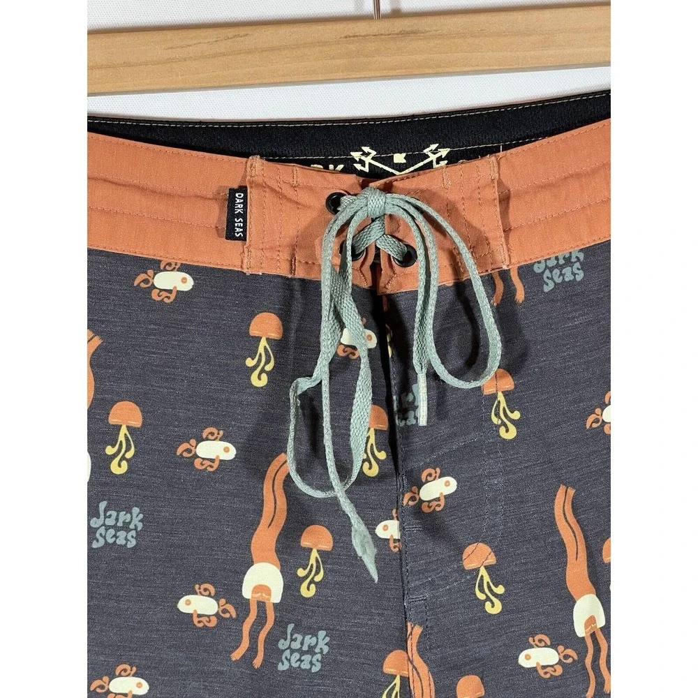 Grundens Dark Seas Boardshorts Mens 28 Jellyfish Coastal Surf Streetwear